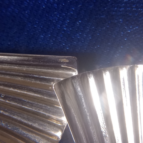 Vintage Sterling Silver Fan-Shaped Stud Earrings - Picture 7 of 13